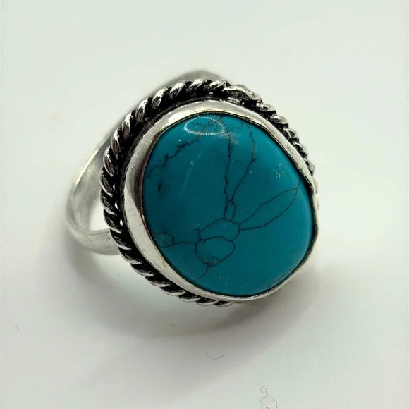 Turquoise Southwestern Style Turquoise Howlite Silver Women's Ring Size 8.5 - Picture 2 of 6